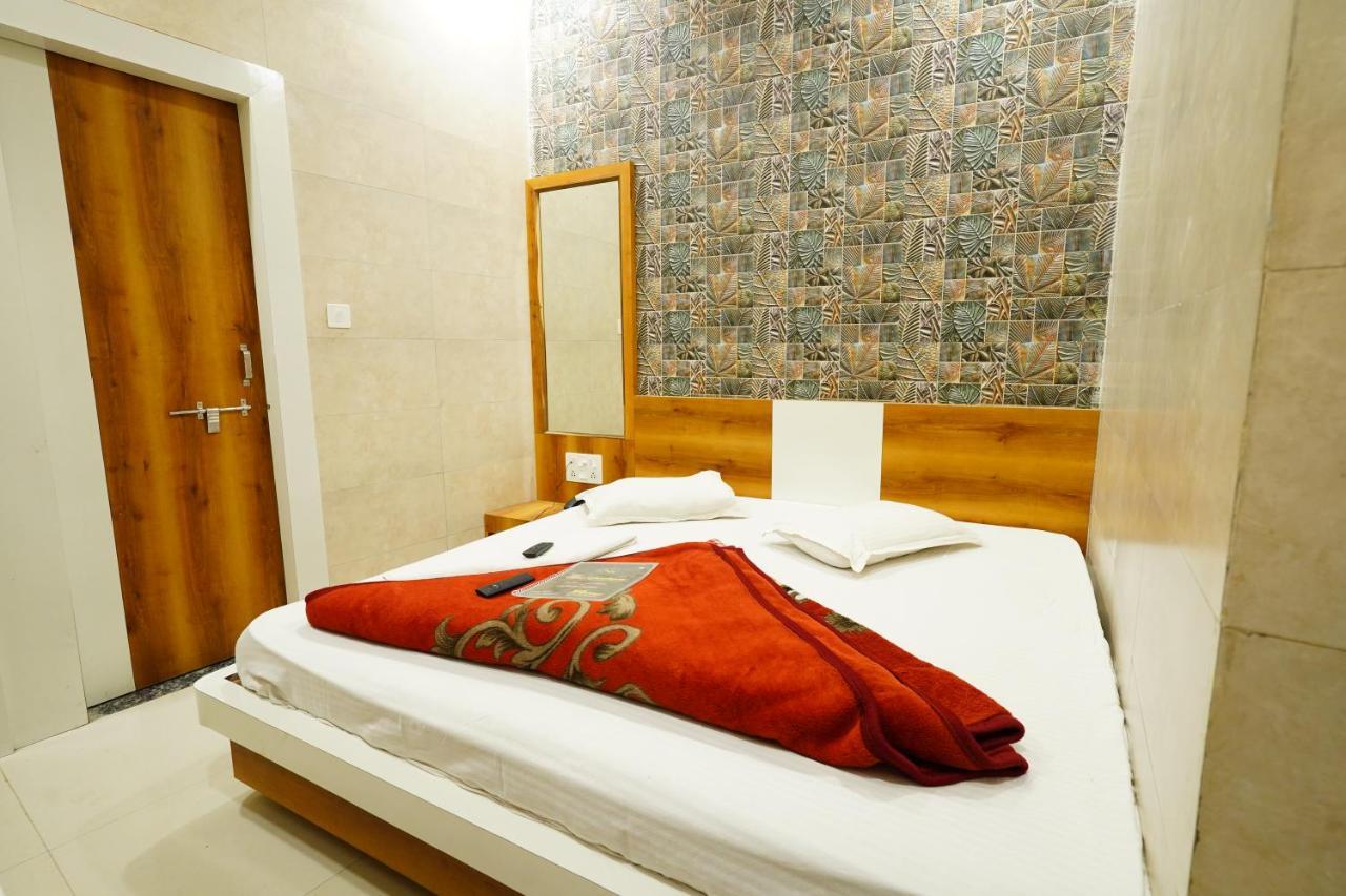 Hotel New Sundaram 150 Mtrs From Dargah Ajmer Exterior photo