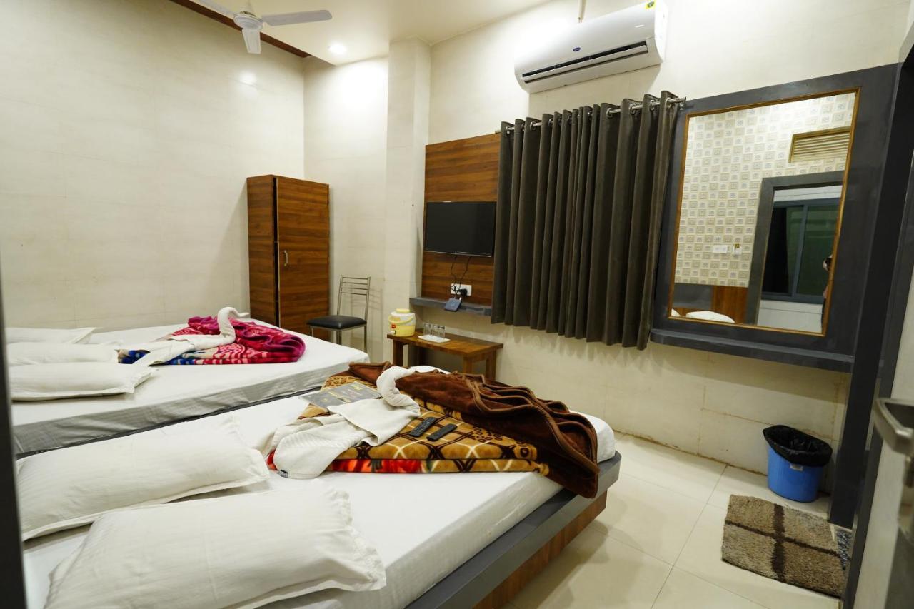 Hotel New Sundaram 150 Mtrs From Dargah Ajmer Exterior photo
