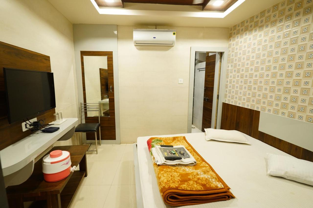 Hotel New Sundaram 150 Mtrs From Dargah Ajmer Exterior photo