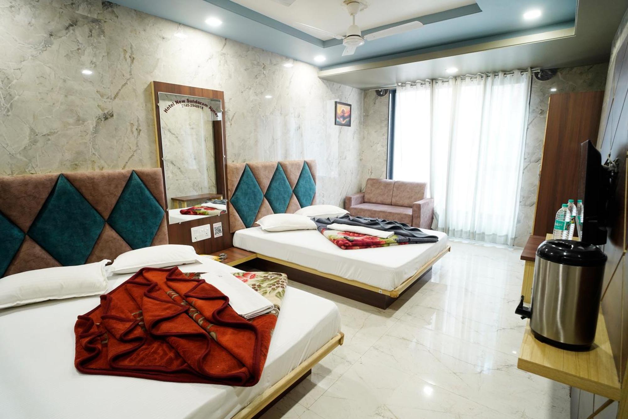 Hotel New Sundaram 150 Mtrs From Dargah Ajmer Exterior photo