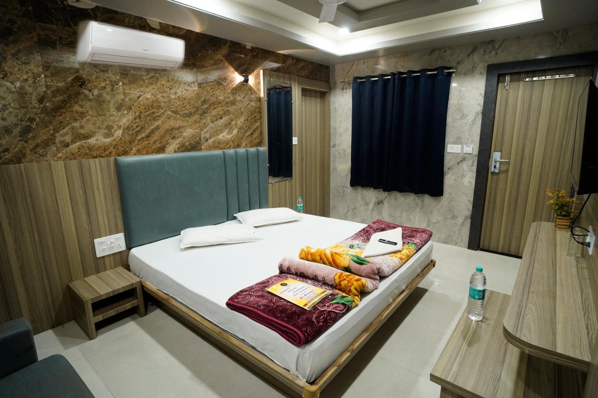 Hotel New Sundaram 150 Mtrs From Dargah Ajmer Exterior photo