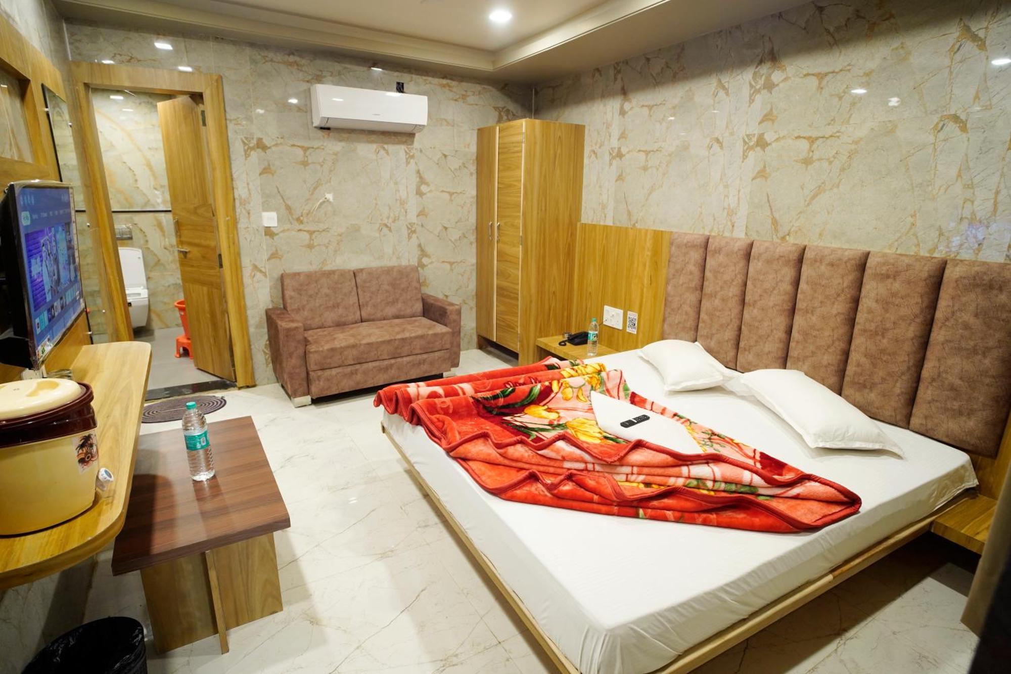 Hotel New Sundaram 150 Mtrs From Dargah Ajmer Exterior photo