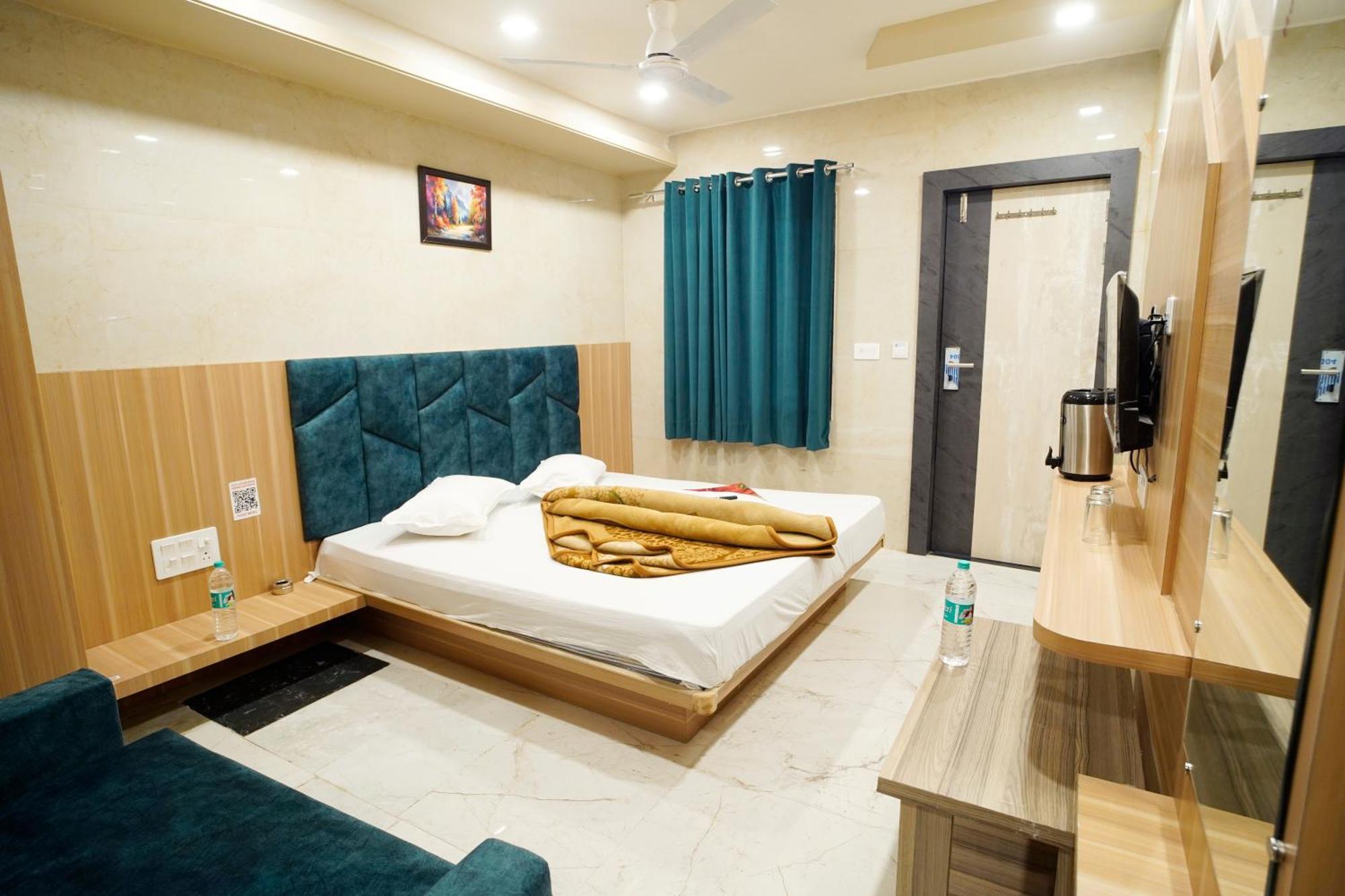 Hotel New Sundaram 150 Mtrs From Dargah Ajmer Exterior photo