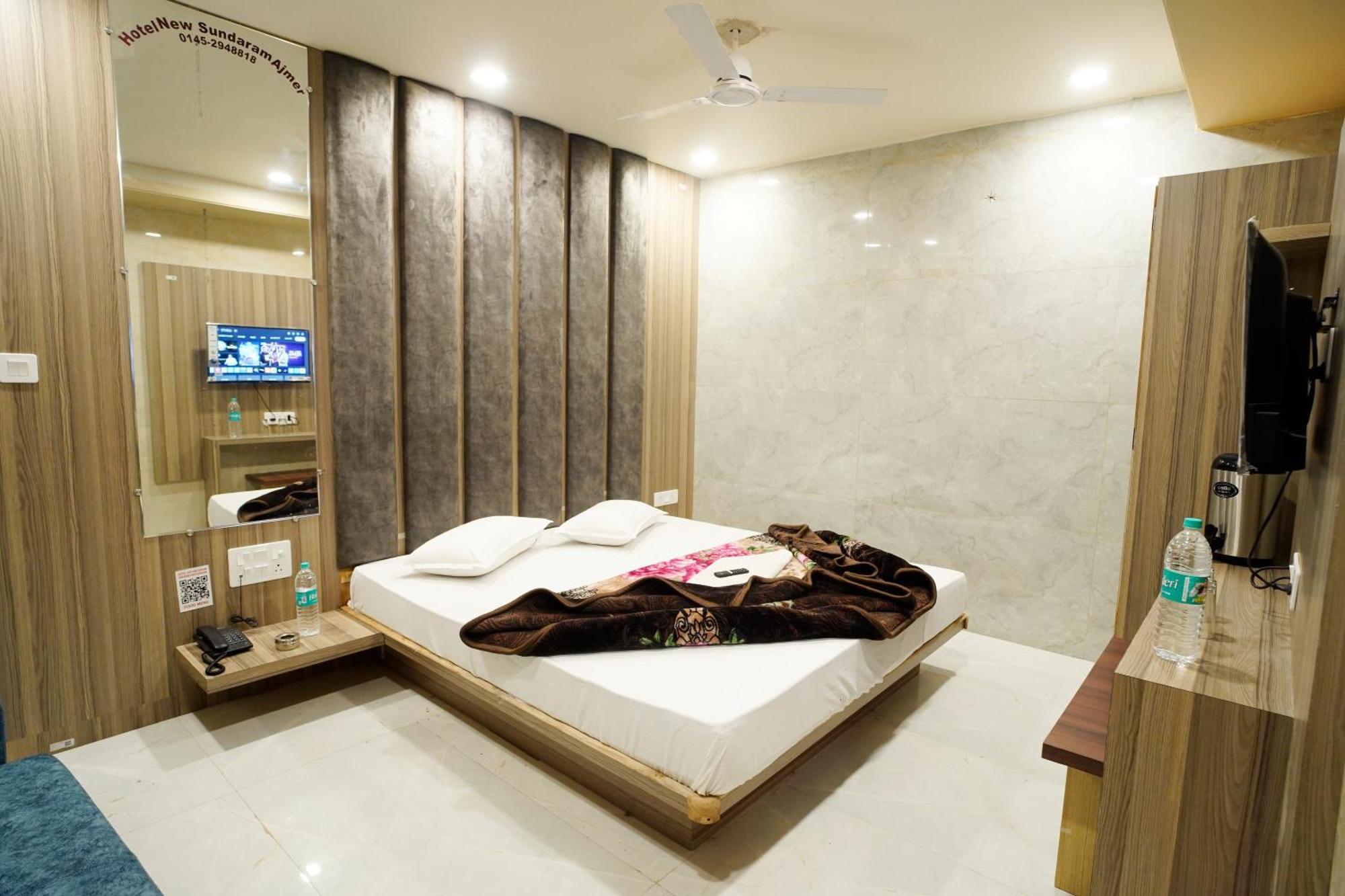 Hotel New Sundaram 150 Mtrs From Dargah Ajmer Exterior photo